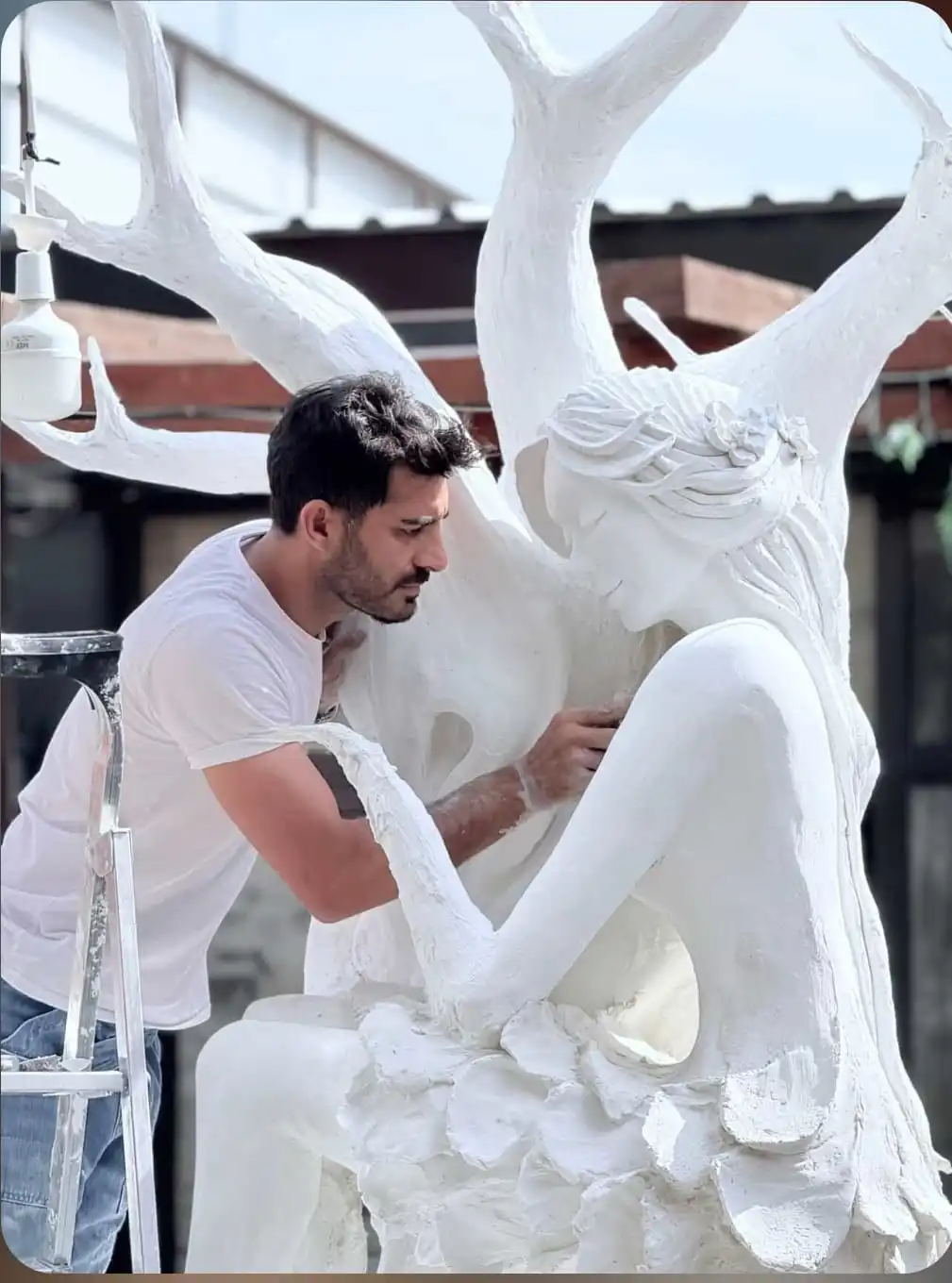 dijital çağ heykeli